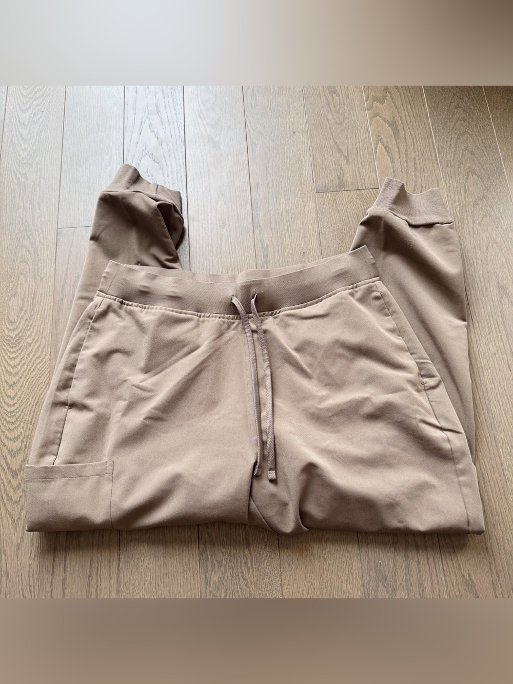 BROWN MANDALA SCRUBS JOGGERS